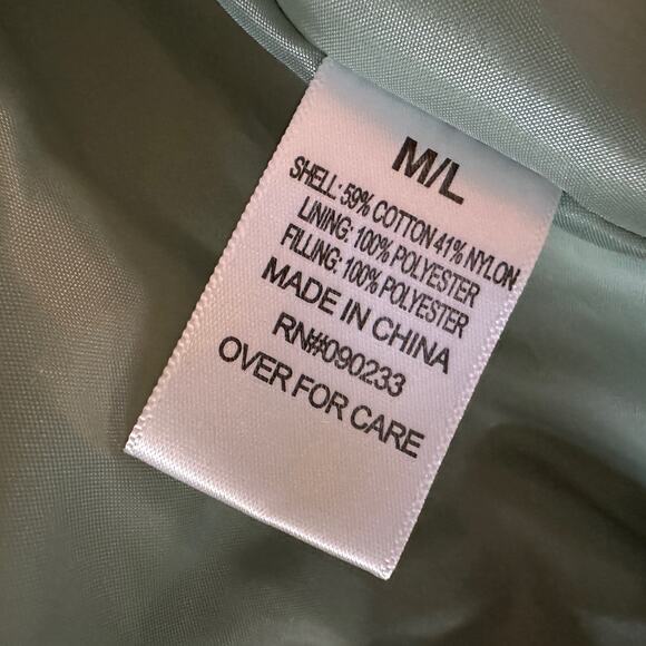 Playboy x PacSun Womens Puffer Vest M/L Oversized Sage Green Boyfriend Normcore - Picture 13 of 14